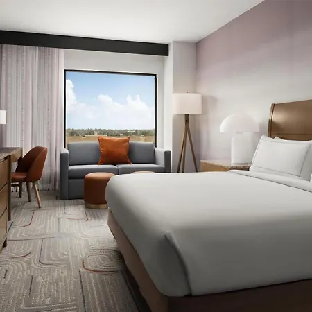 Hotel Zessa Orange County Airport, A Doubletree By Hilton-2