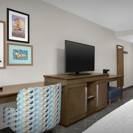 Hampton Inn San Diego Downtown-2