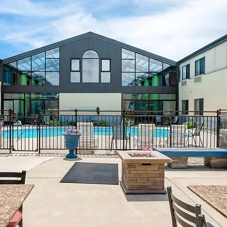 Country Inn & Suites By Radisson, Muskegon, Mi-2