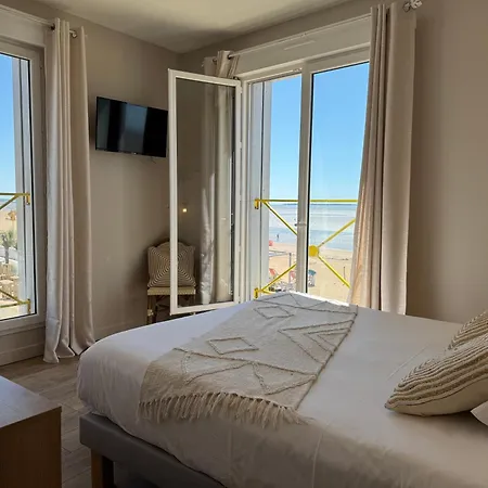 Acadie Saint Victor - Hôtel restaurant -Face mer- Châtelaillon plage-2