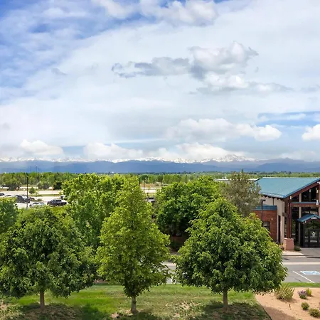 Comfort Suites Longmont-2