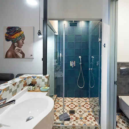 The Maroon Bottle Hotel-2