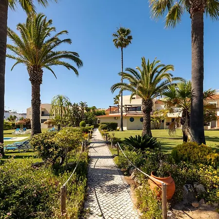 Praia Da Lota Beachfront Resort - Hotel & Apartments-2