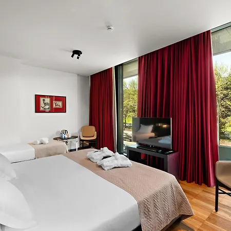 Axis Viana Business & Spa Hotel-3