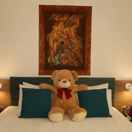 Central Plaza Hotel-2