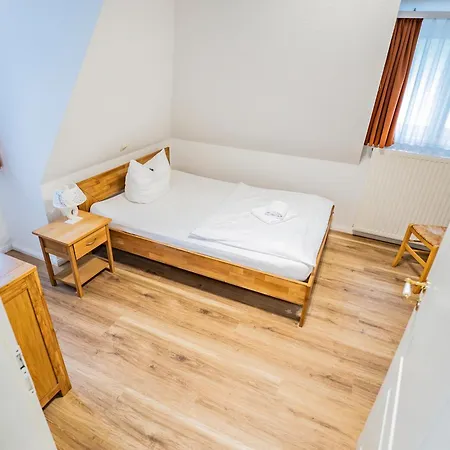 Hotel Waldhalle-3