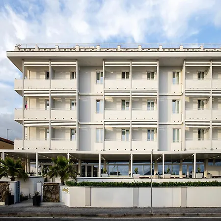 Hotel Esplanade-3