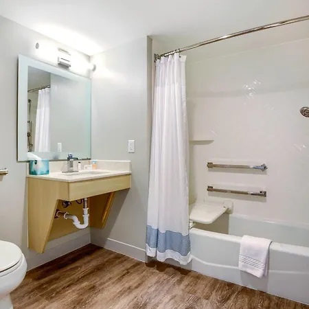 Mainstay Suites-2