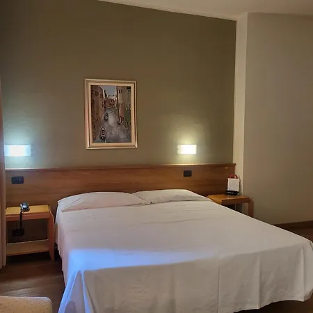 Hotel Lux-3
