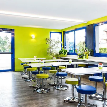 Ibis Budget Marmande-3