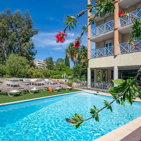 Ibis Hyeres Centre-3