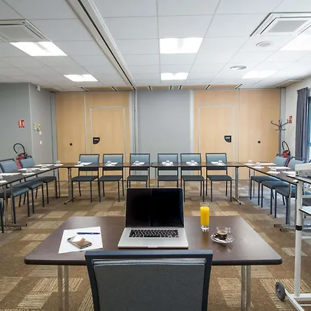 Ibis Brignoles Provence Verte-2