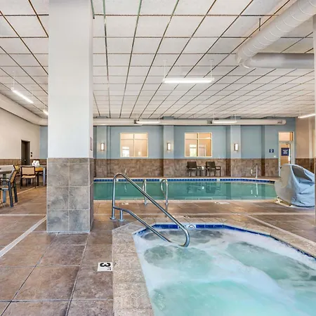 Drury Plaza Hotel Flagstaff-2