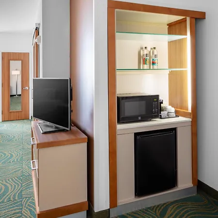 Springhill Suites By Marriott Wichita Airport-3