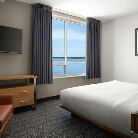 Courtyard By Marriott Erie Bayfront-3