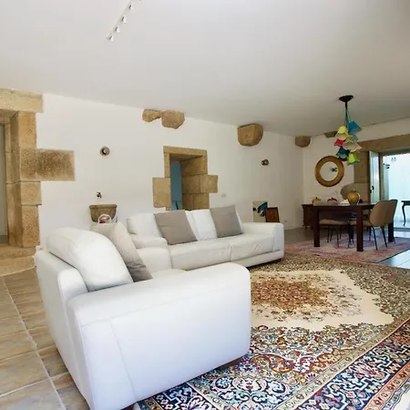 Casa Dalevada, Veade-3