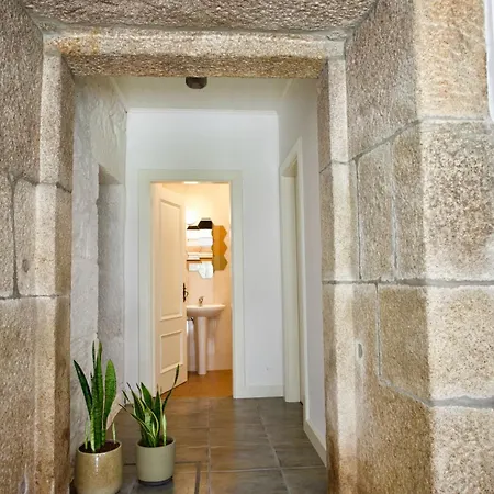 Casa Dalevada, Veade-2