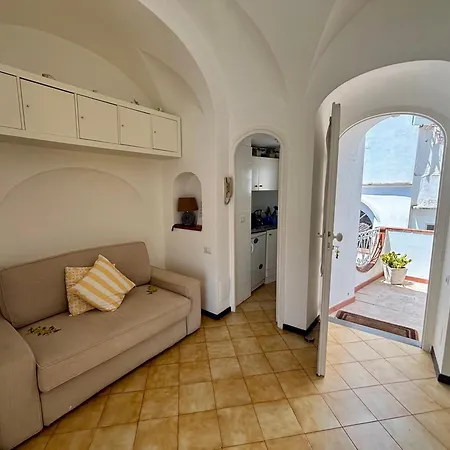 To Be Capri-2