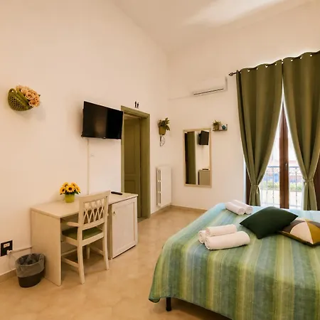 Bed And Breakfast Station-2