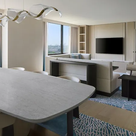 Toronto Airport Marriott Hotel-2