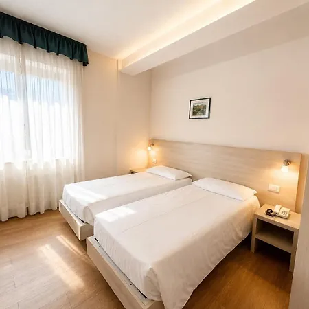 Hotel International-3