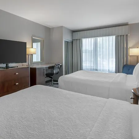 Best Western Plus Franklin Square Inn-3