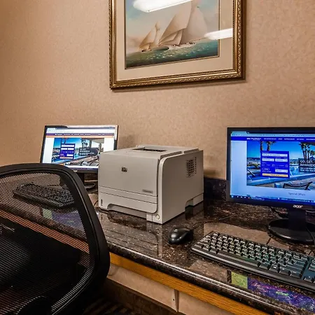 Best Western Plus Landmark Inn-3