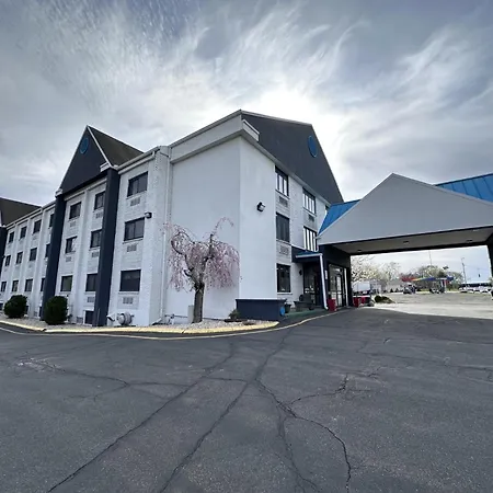 Cromwell Inn - Middletown-2