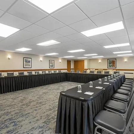 Best Western Plus Dubuque Hotel And Conference Center-3