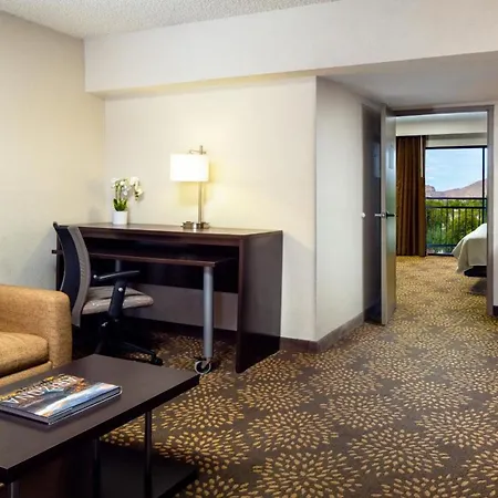 Holiday Inn And Suites Phoenix Airport North By Ihg-3