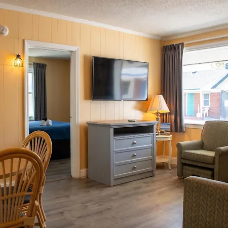 Colonial Inn-2