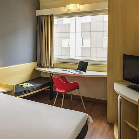 Ibis Tambore-3