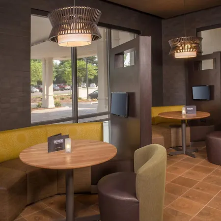 Courtyard By Marriott Hershey Chocolate Avenue-3
