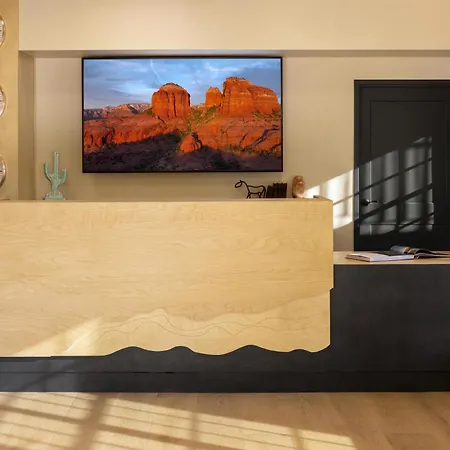 Mountain Modern Sedona, Tapestry Collection By Hilton-3