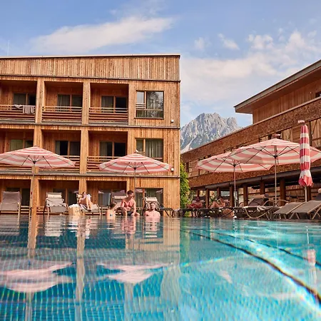 Tirol Lodge-3