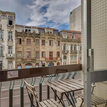 Avenue View Rooms-3