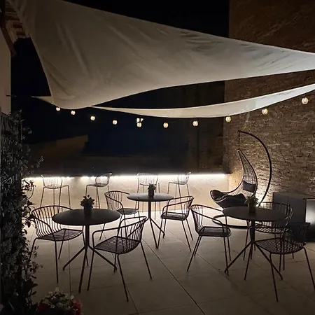 Dimore D'Avalos Boutique Bed & Breakfast-3