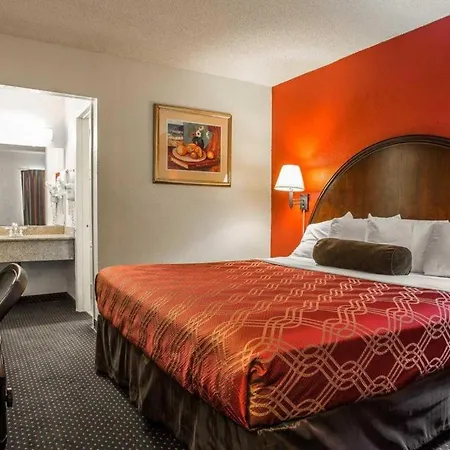 Econo Lodge Columbia Fort Jackson-3
