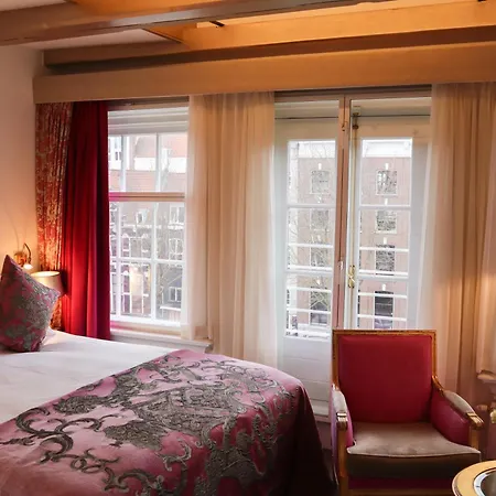Ambassade Hotel-2