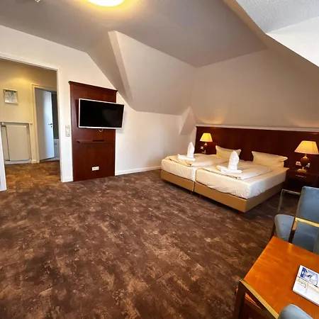 Hotel Kaiserhof Deluxe-3