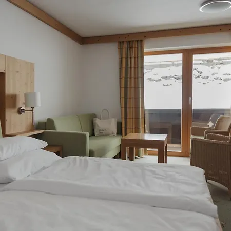 Hotel Marten Ski-In&Ski-Out-3