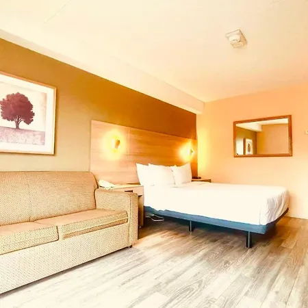 Econo Lodge Airport Quebec-3
