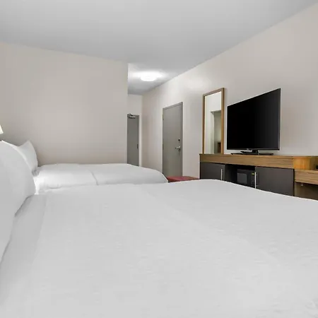 Hampton Inn Portage-3