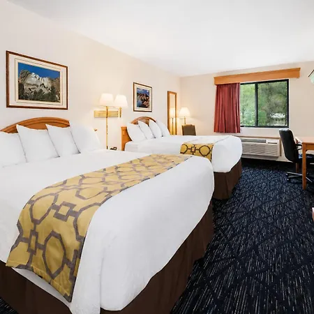 Baymont By Wyndham Hot Springs-3