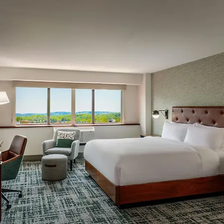 Four Points By Sheraton Norwood Conference Center-3