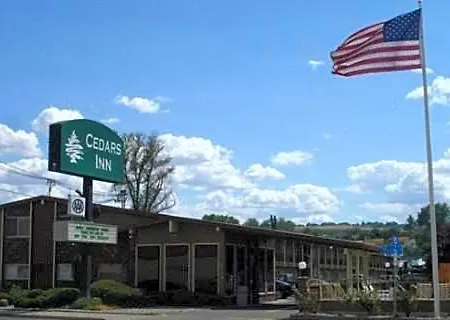 Cedars Inn Lewiston-3