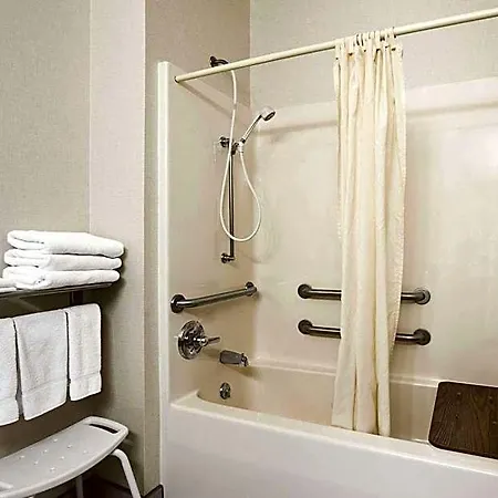 Wingate By Wyndham Pueblo-3