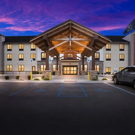 Comfort Inn & Suites Gaylord-2