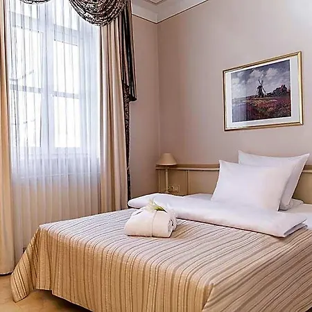 Hotel Burghof-3