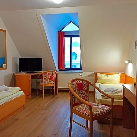 Stadthotel Deggendorf-3